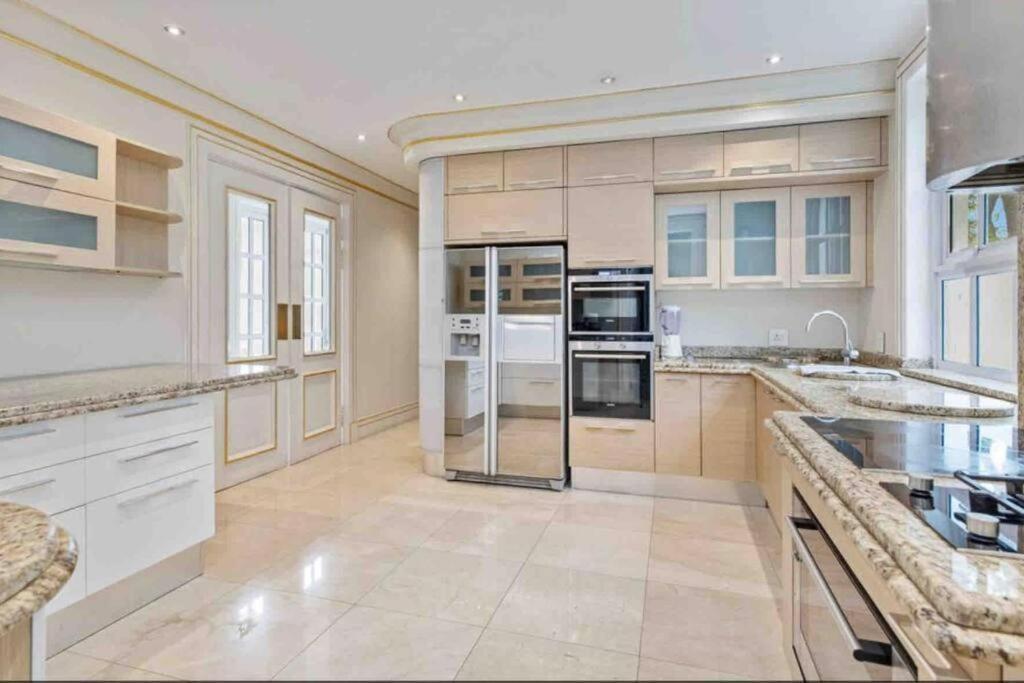 Holiday home The White House In Sandton