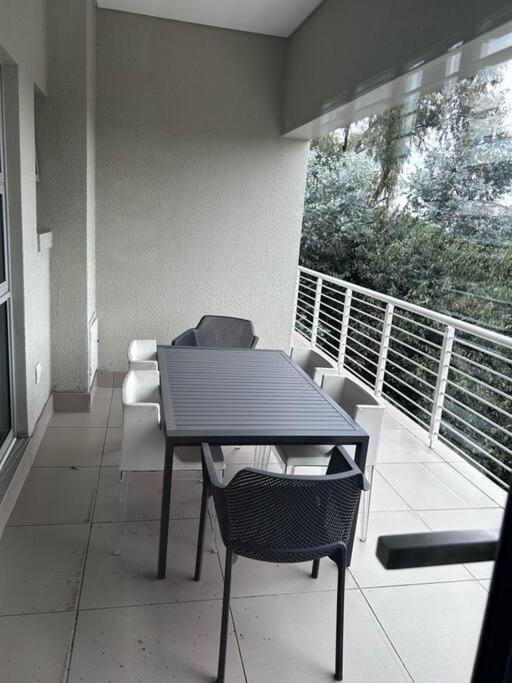Sandton Penthouse Views & Luxury Apartment *