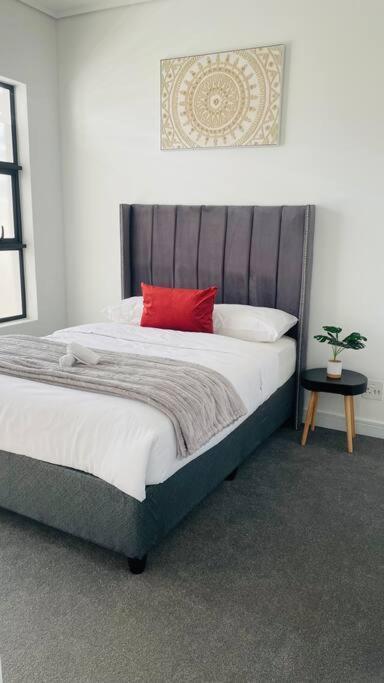 Luxurious & Peaceful Sandton 3-bed - Backup Power Apartamento *