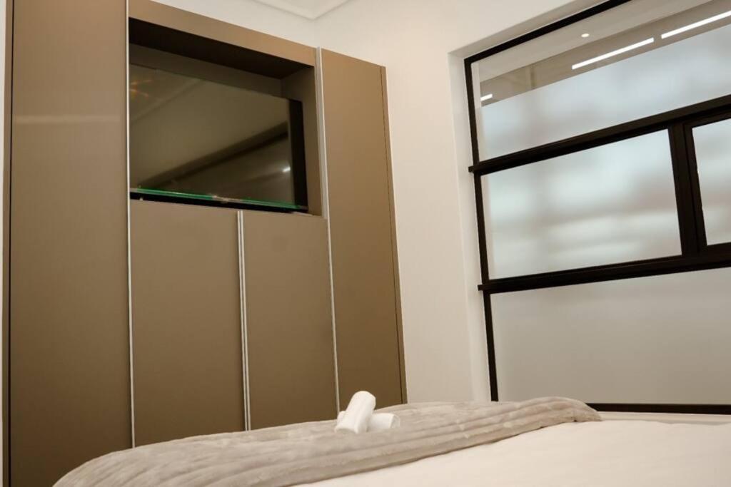 Luxurious & Peaceful Sandton 3-bed - Backup Power *