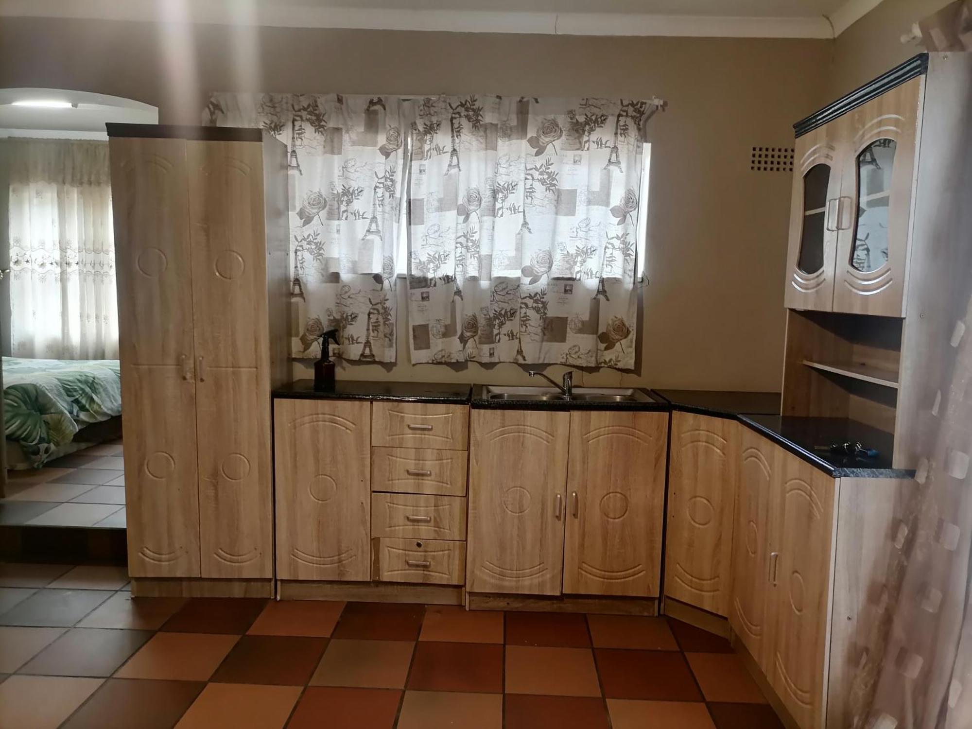 Unit F @ Friends Place * Johannesburg