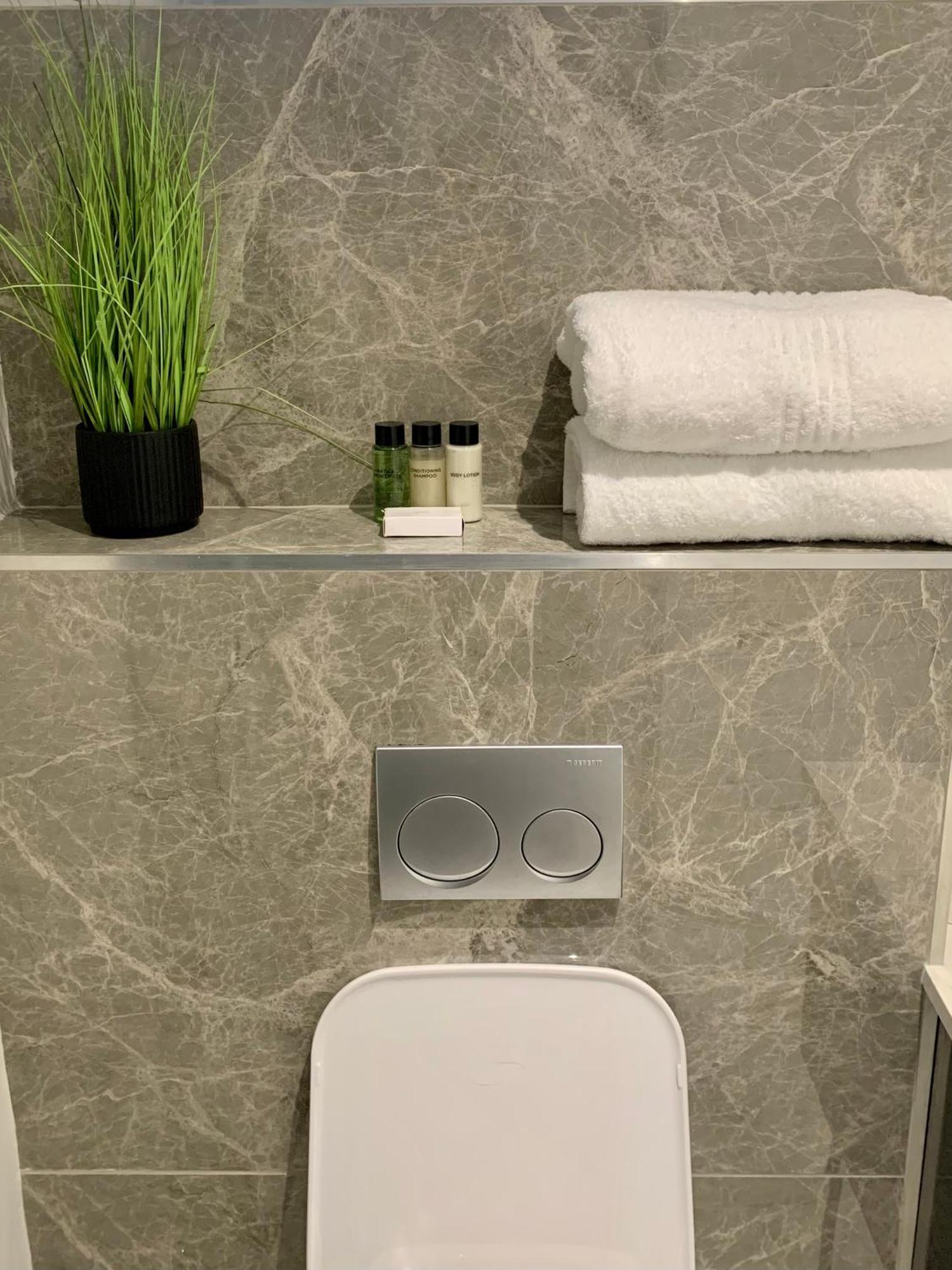 Oam The Paramount Rosebank Luxury One-bedroom