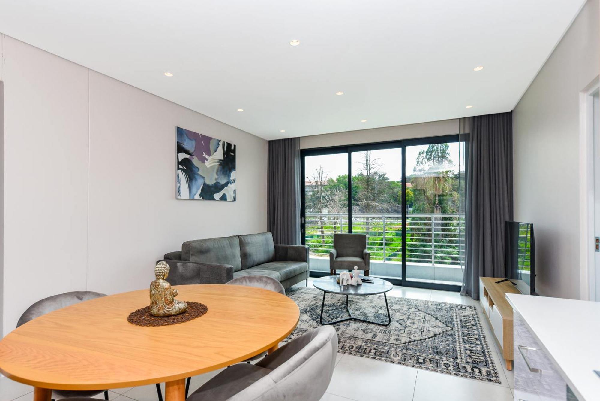 Sandton Gate Luxury Apartment