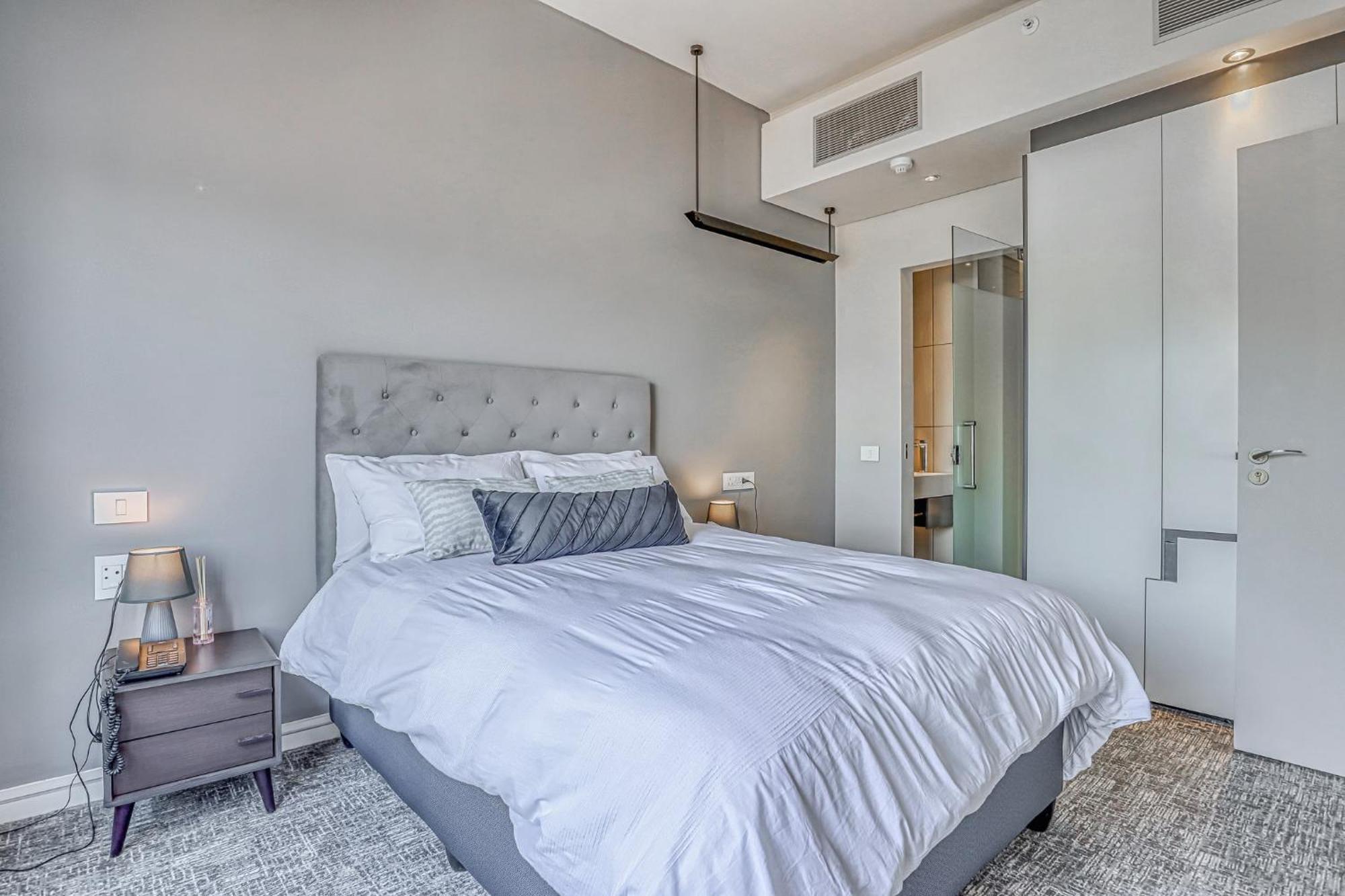 Apartment Luxurious One Bedroom - Capital On Park