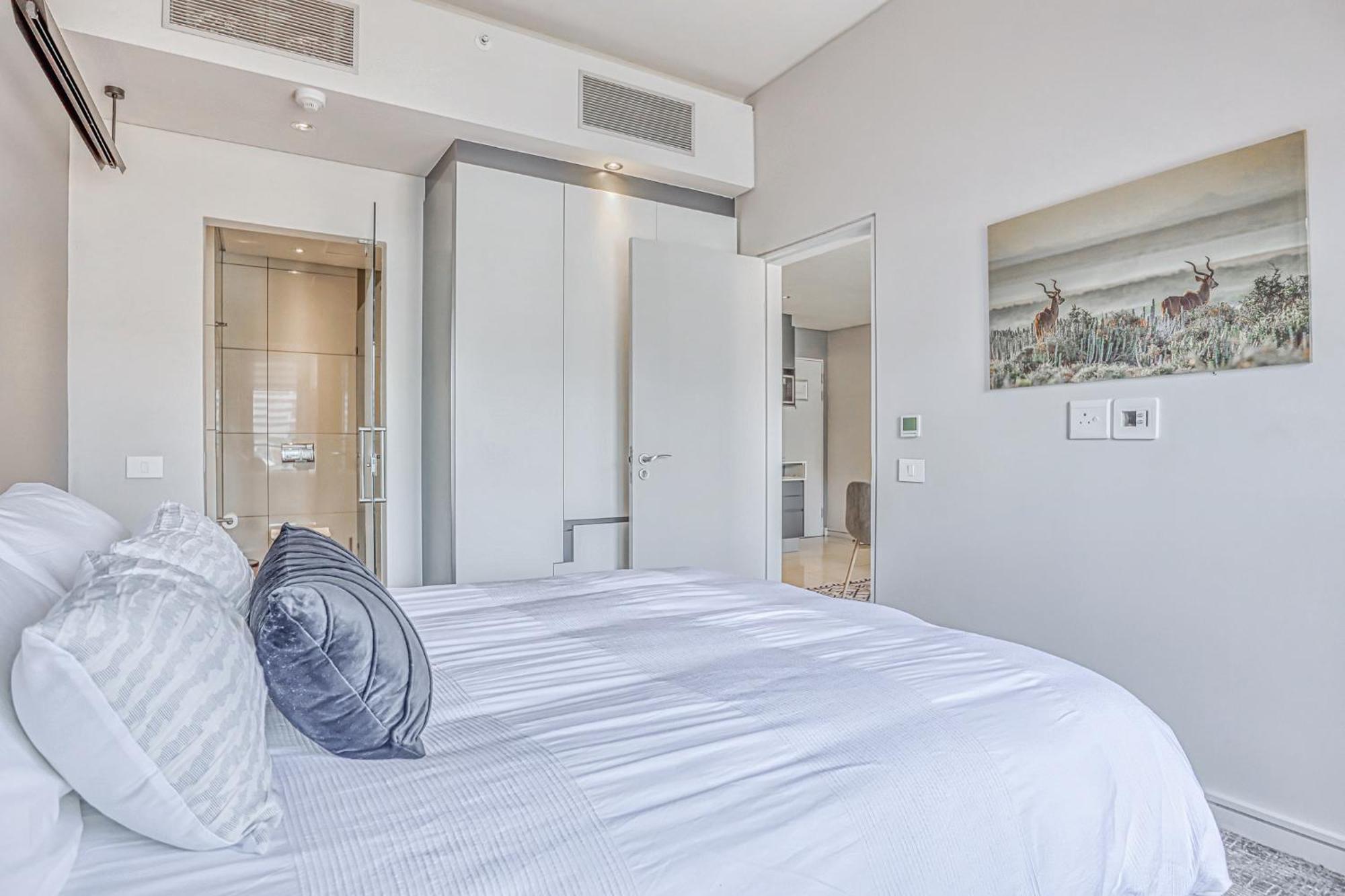Luxurious One Bedroom - Capital On Park Apartment *