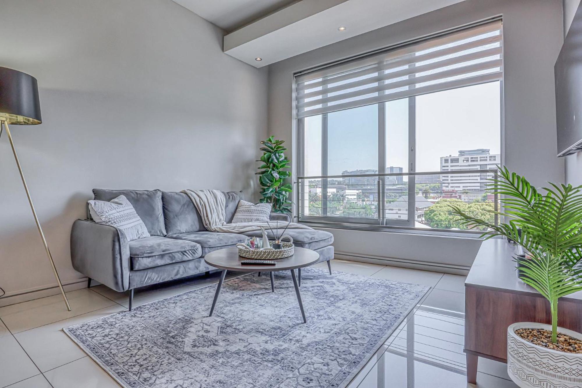 Luxurious One Bedroom - Capital On Park Apartment *