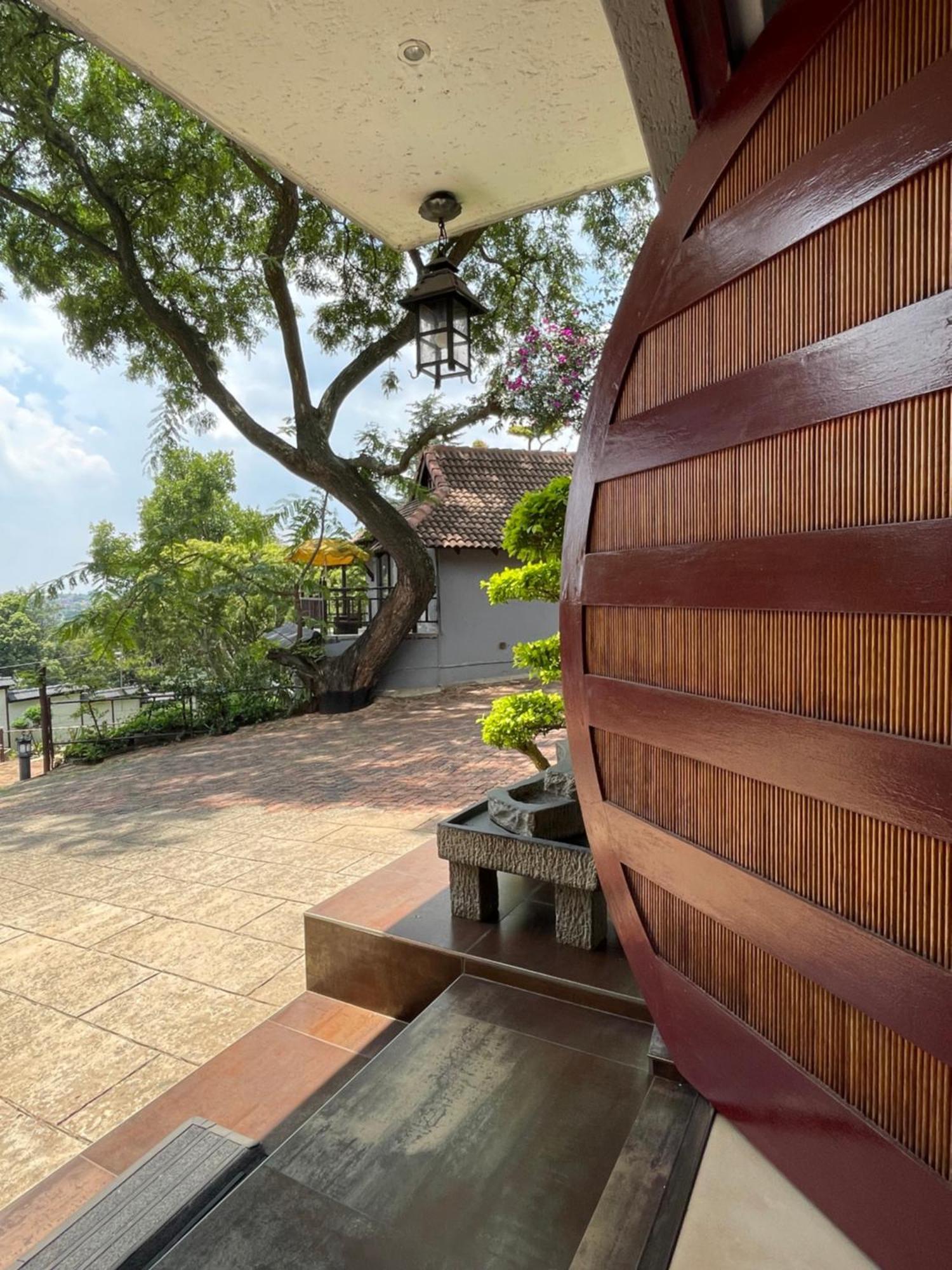Oasis On Lily With Own Pool * Johannesburg