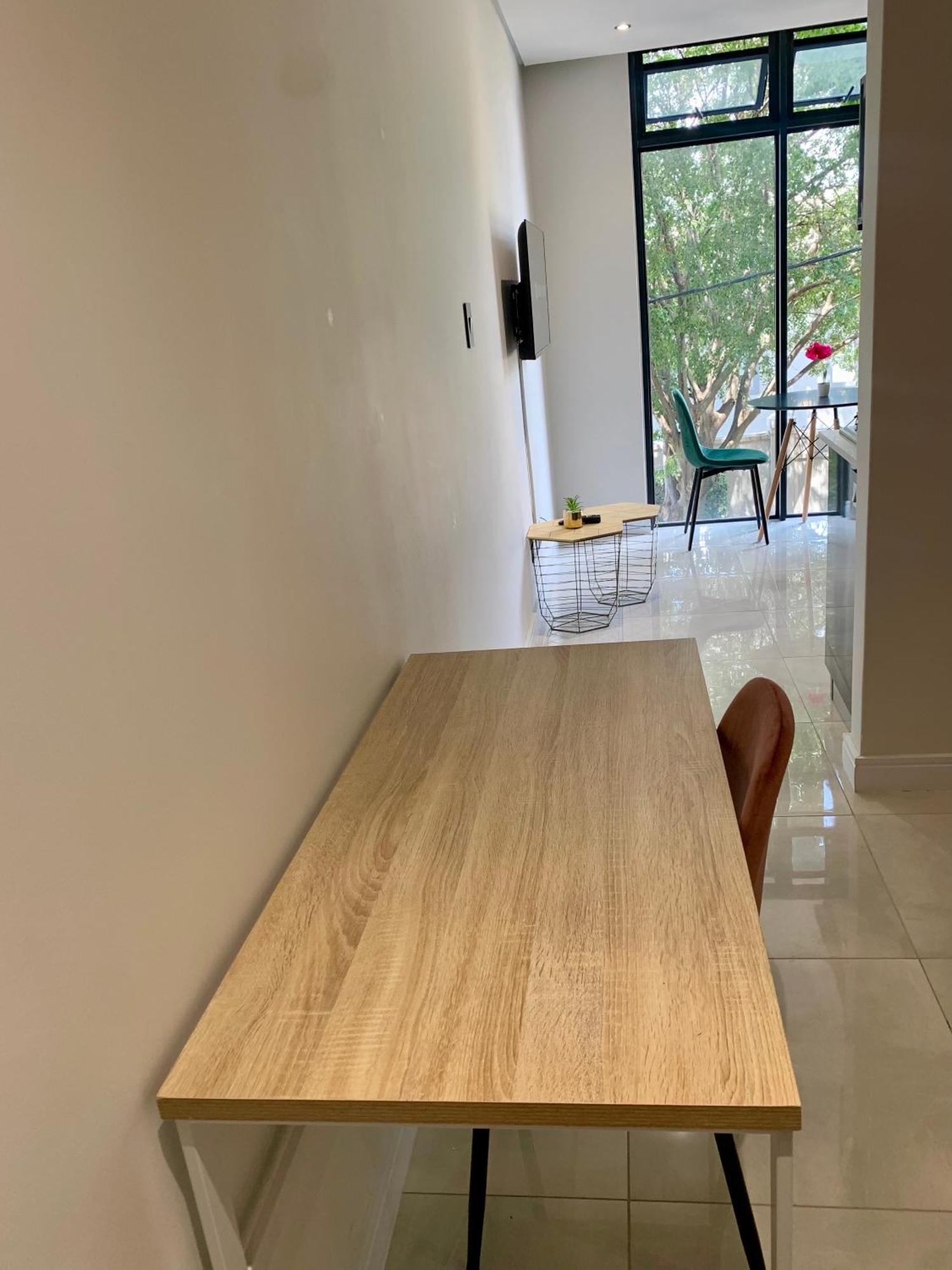 Oam The Paramount Rosebank Luxury One-bedroom * Johannesburg