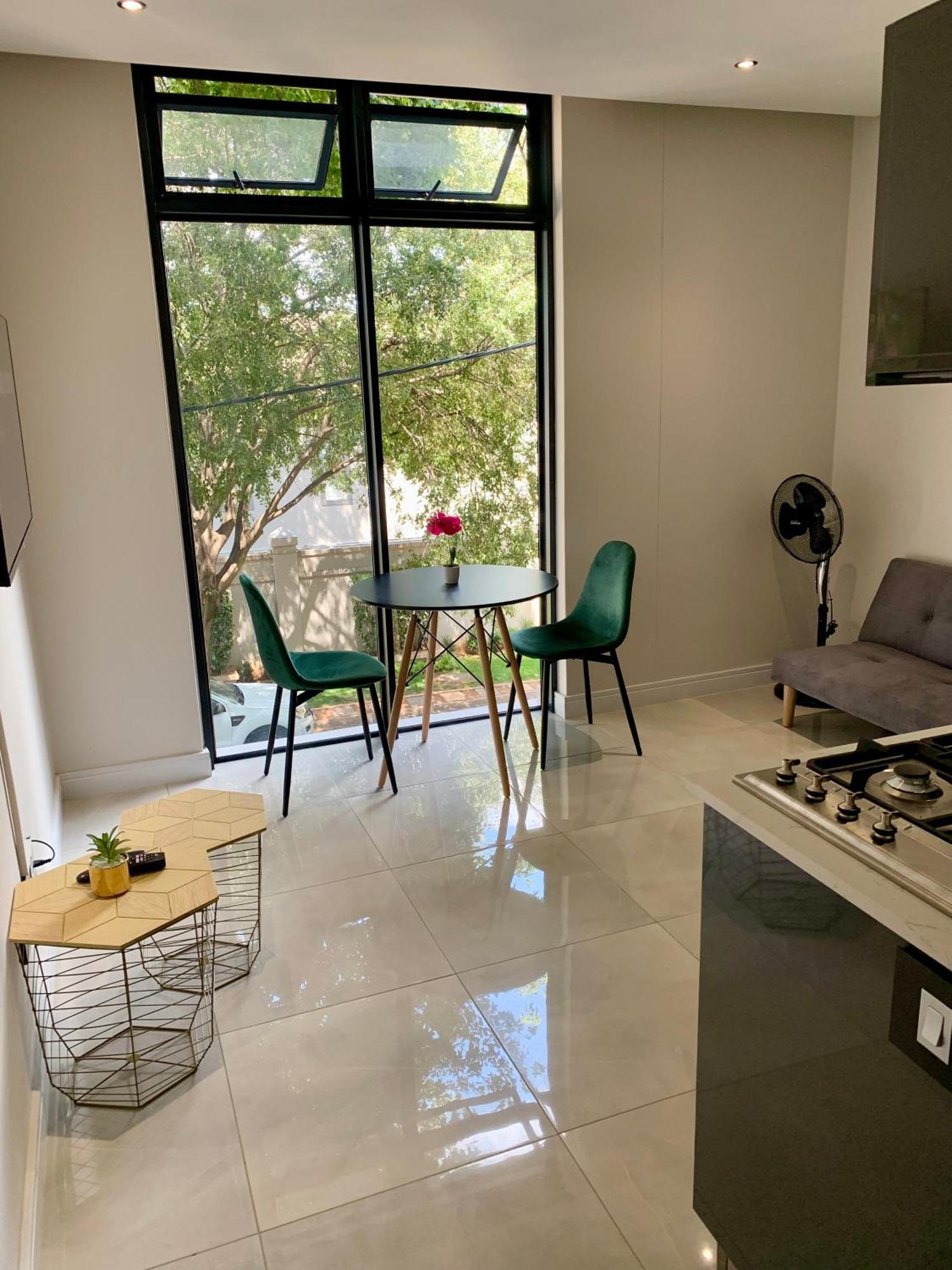 Căn hộ Oam The Paramount Rosebank Luxury One-bedroom *