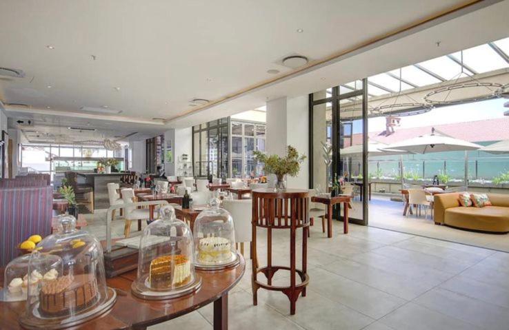 Apartment Sandton Skye