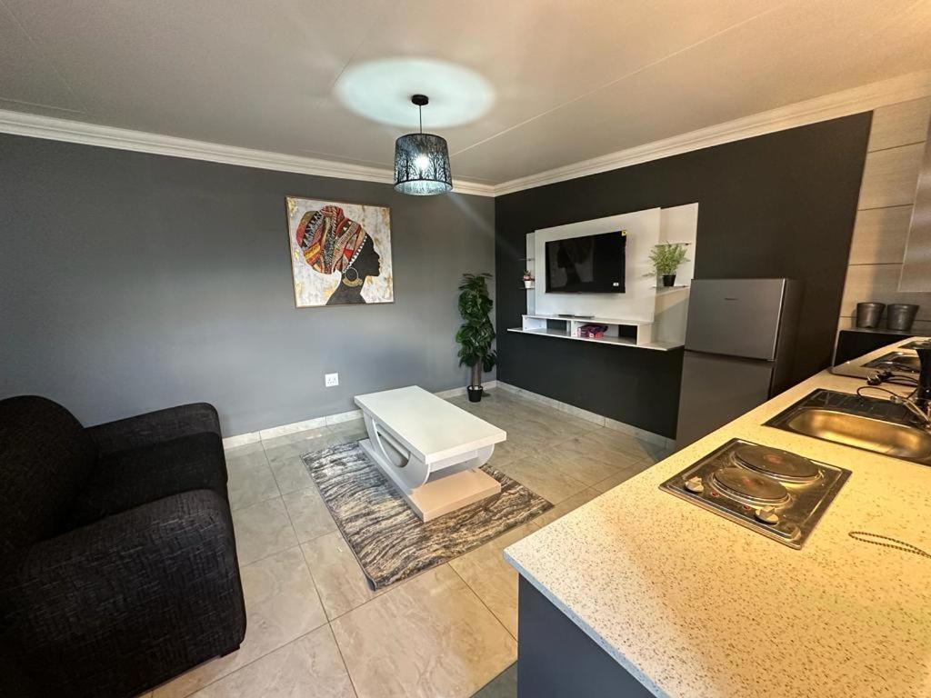 Apartment 163 On Bez Unit 20