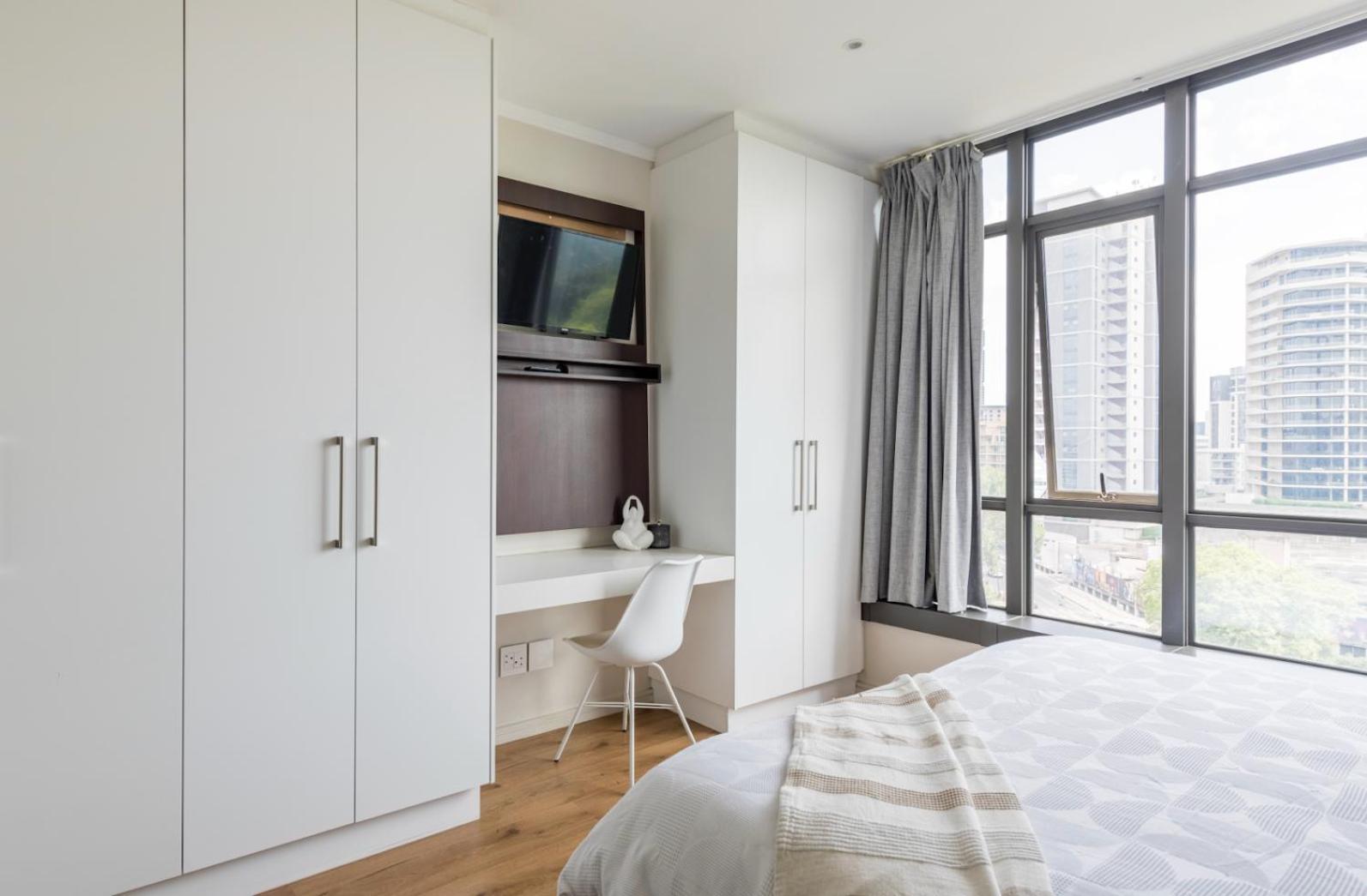 Luxurious 2-kingsize Beds, Pool And At Masingita Apartment Johannesburg
