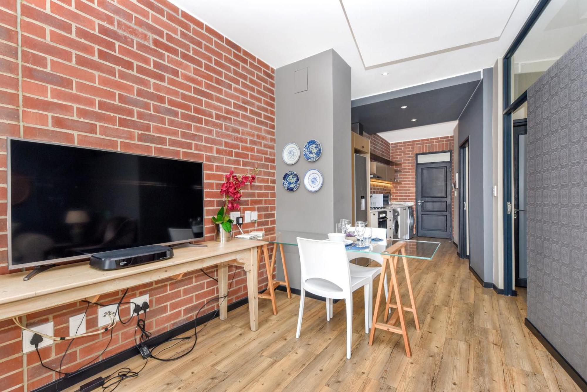 Apartment Easy - The Vantage Rosebank
