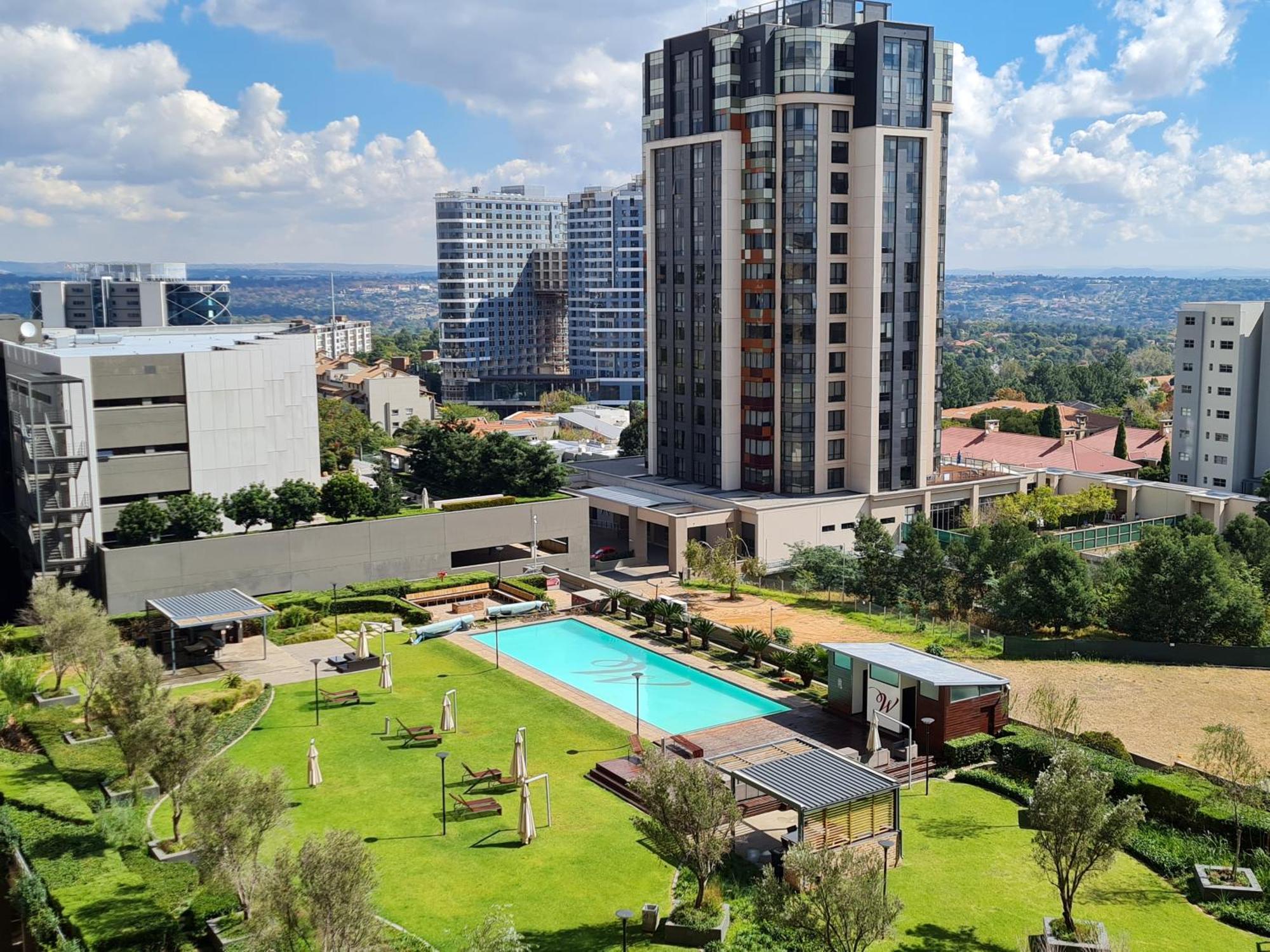 Beautiful 2 Bed 2 Bath @ Westpoint In Sandton