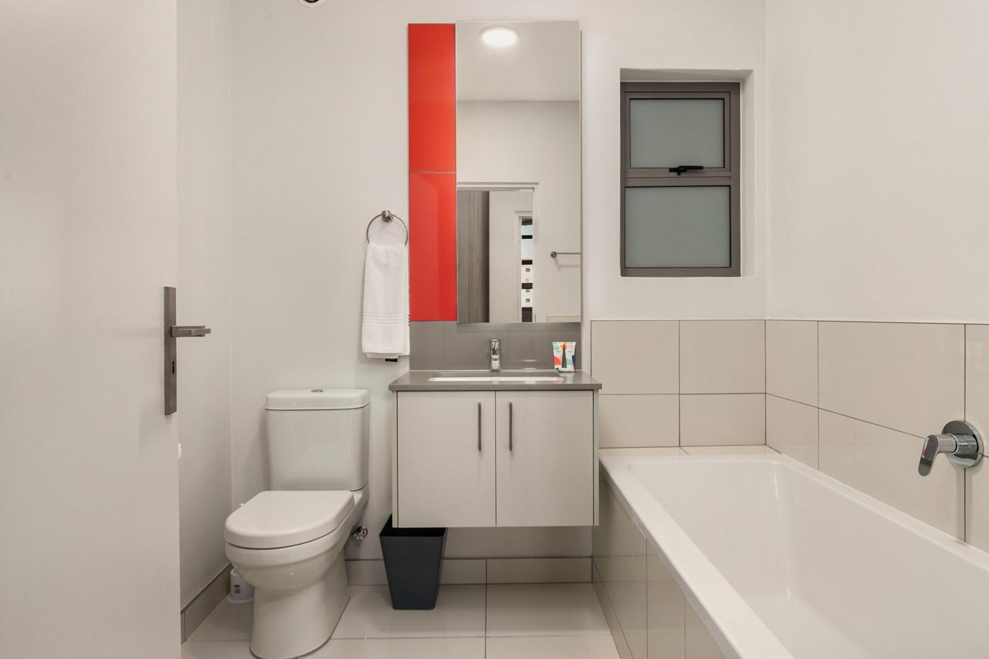 The Median Serviced Collection Căn hộ Johannesburg