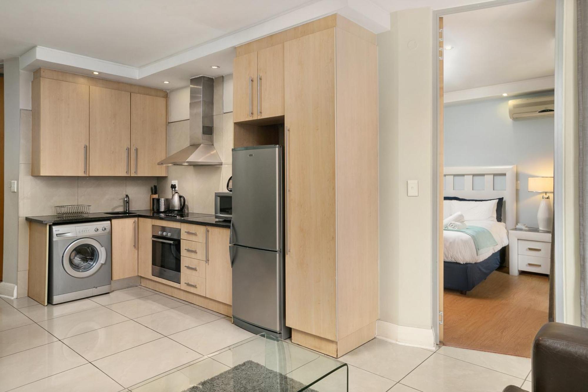 Hydro Park Residences In Sandton With Generator *