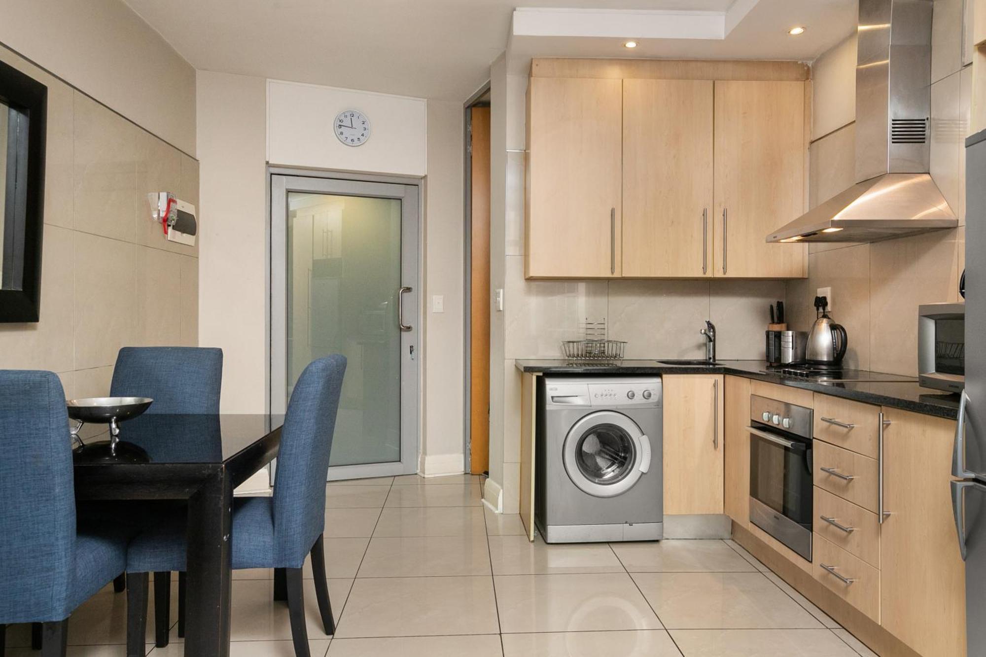 Hydro Park Residences In Sandton With Generator Apartment
