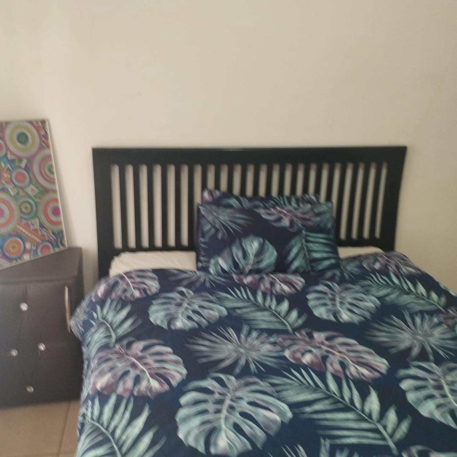 Unit F @ Friends Place Apartment *