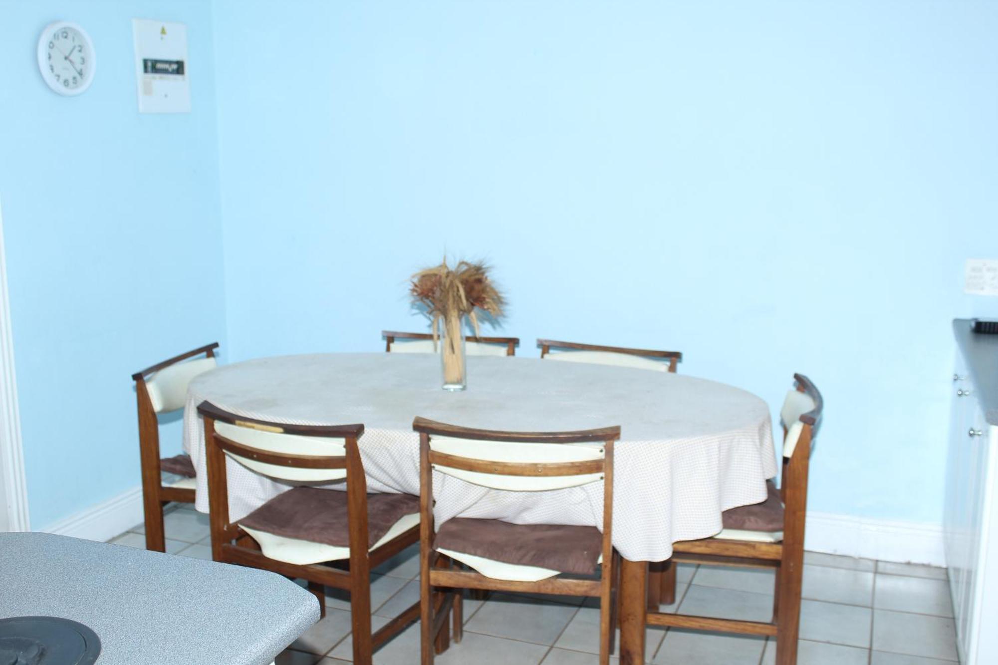 Apartment Deluxe 4 Bedroom Greek *