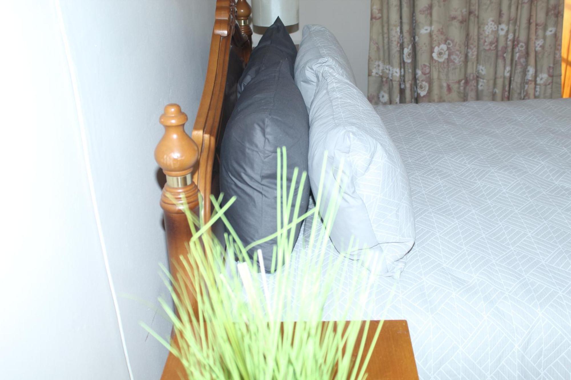Apartment Deluxe 4 Bedroom Greek Johannesburg