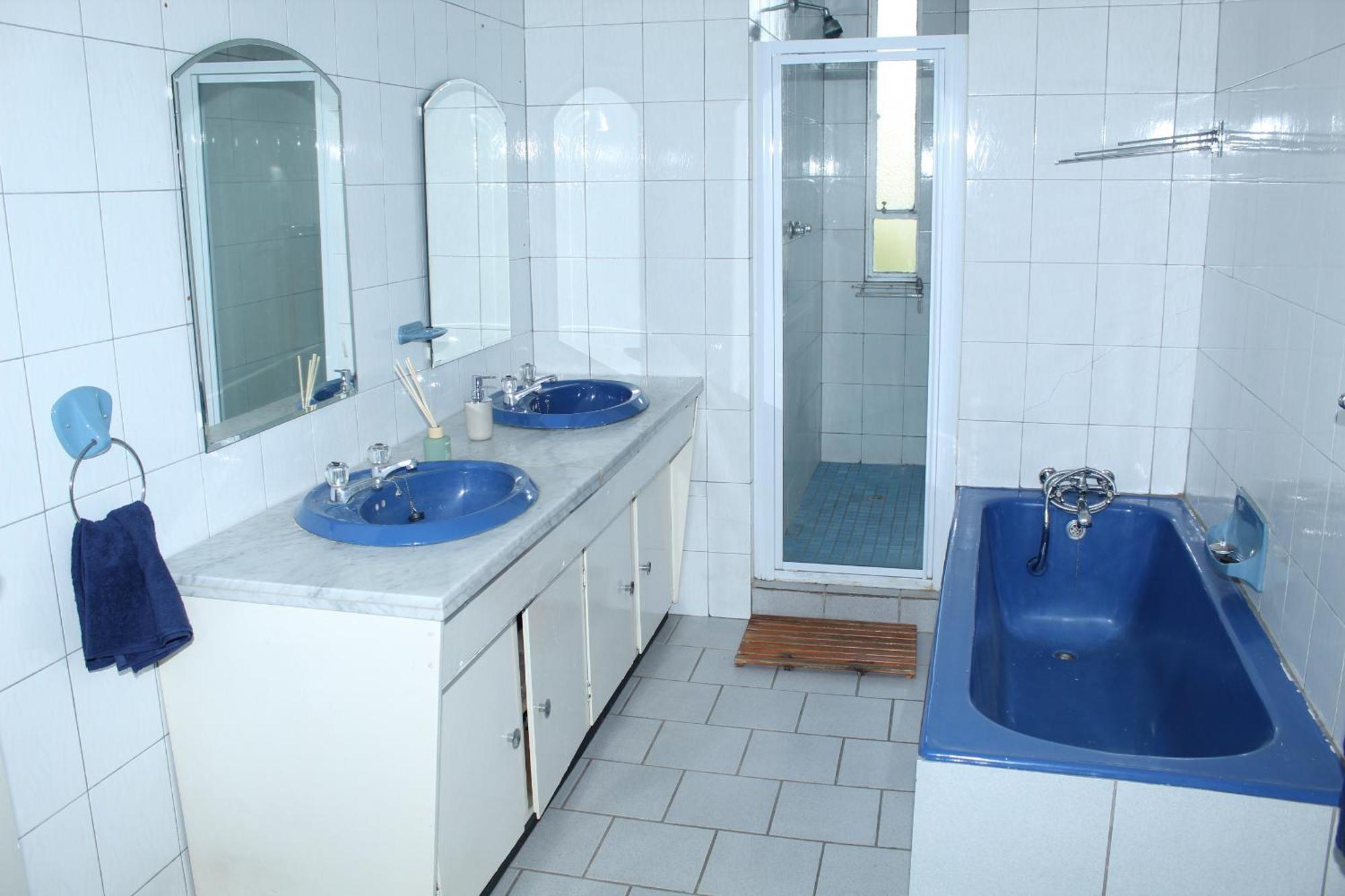 Deluxe 4 Bedroom Greek * Johannesburg