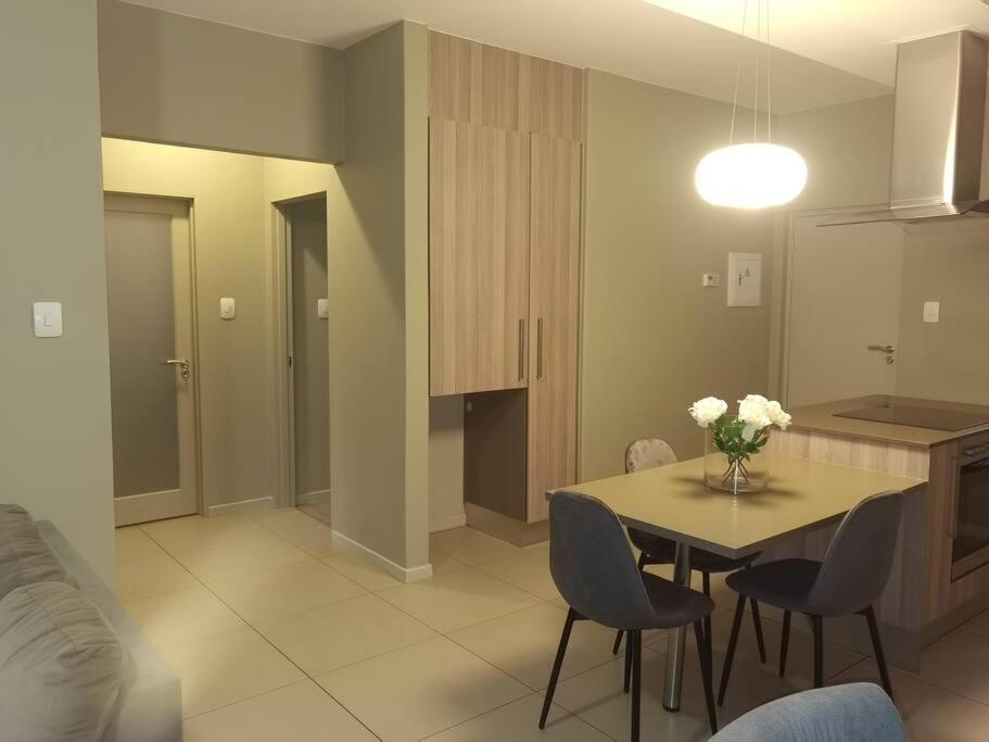 Sandton Apartment *