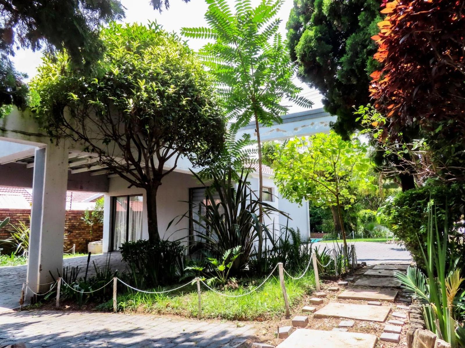 Corgi Guest house 4*