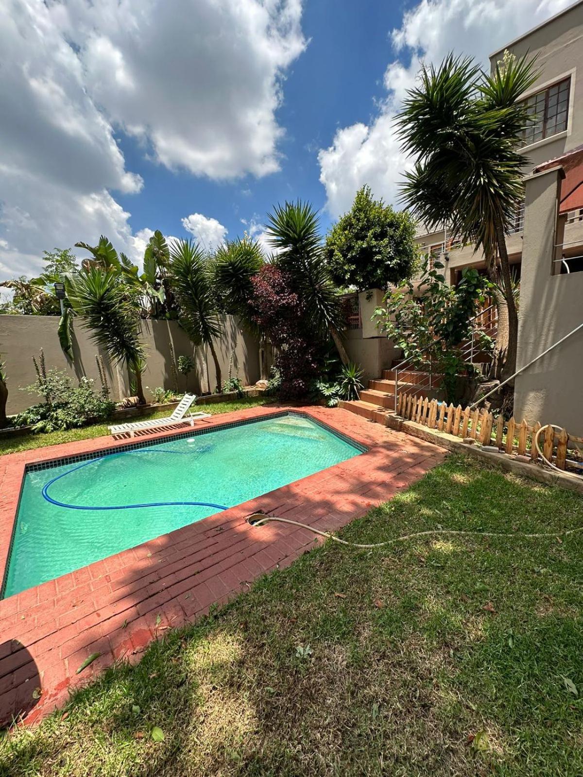 An Elegant Away From Johannesburg
