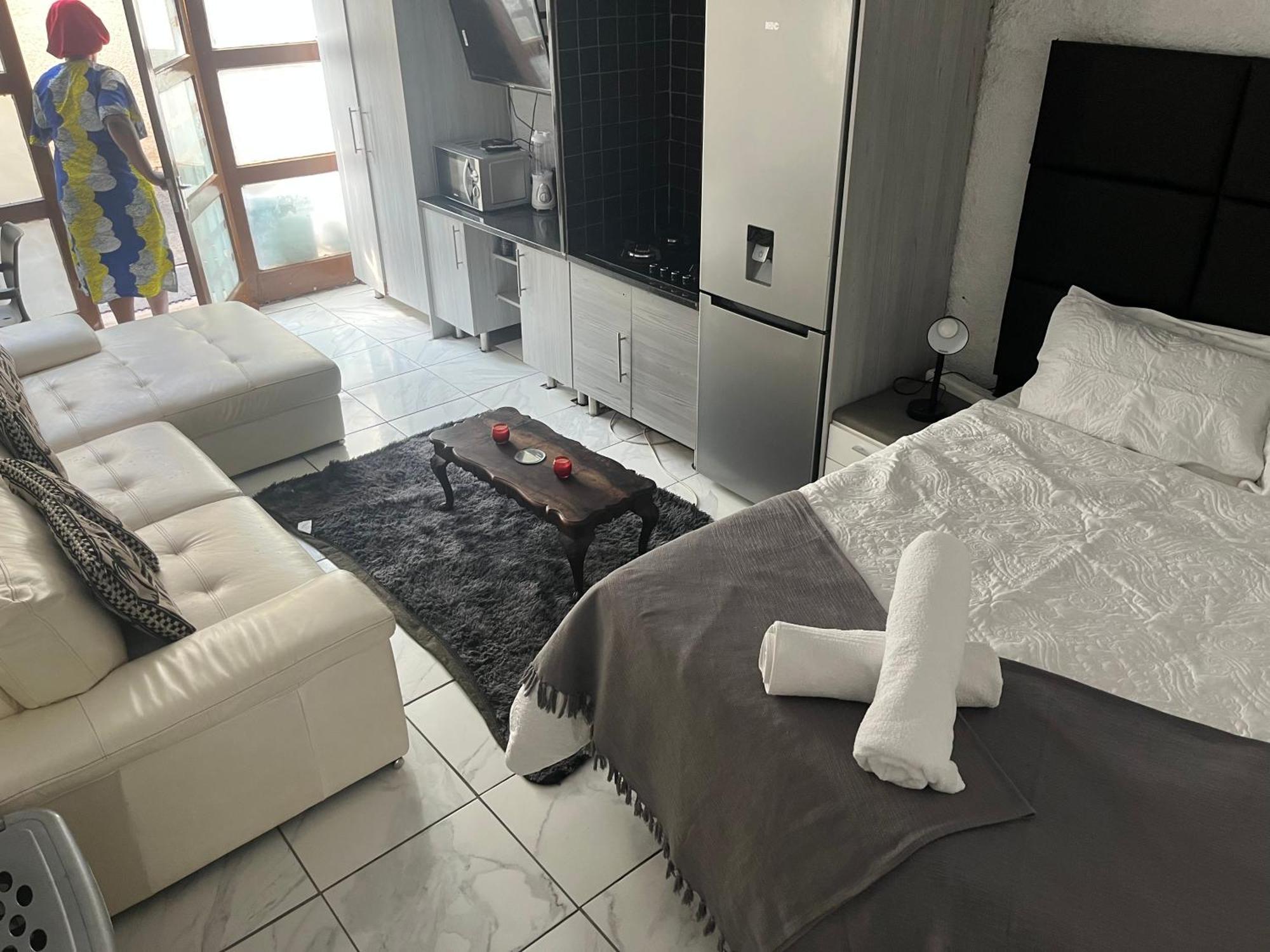 An Elegant Away From Johannesburg