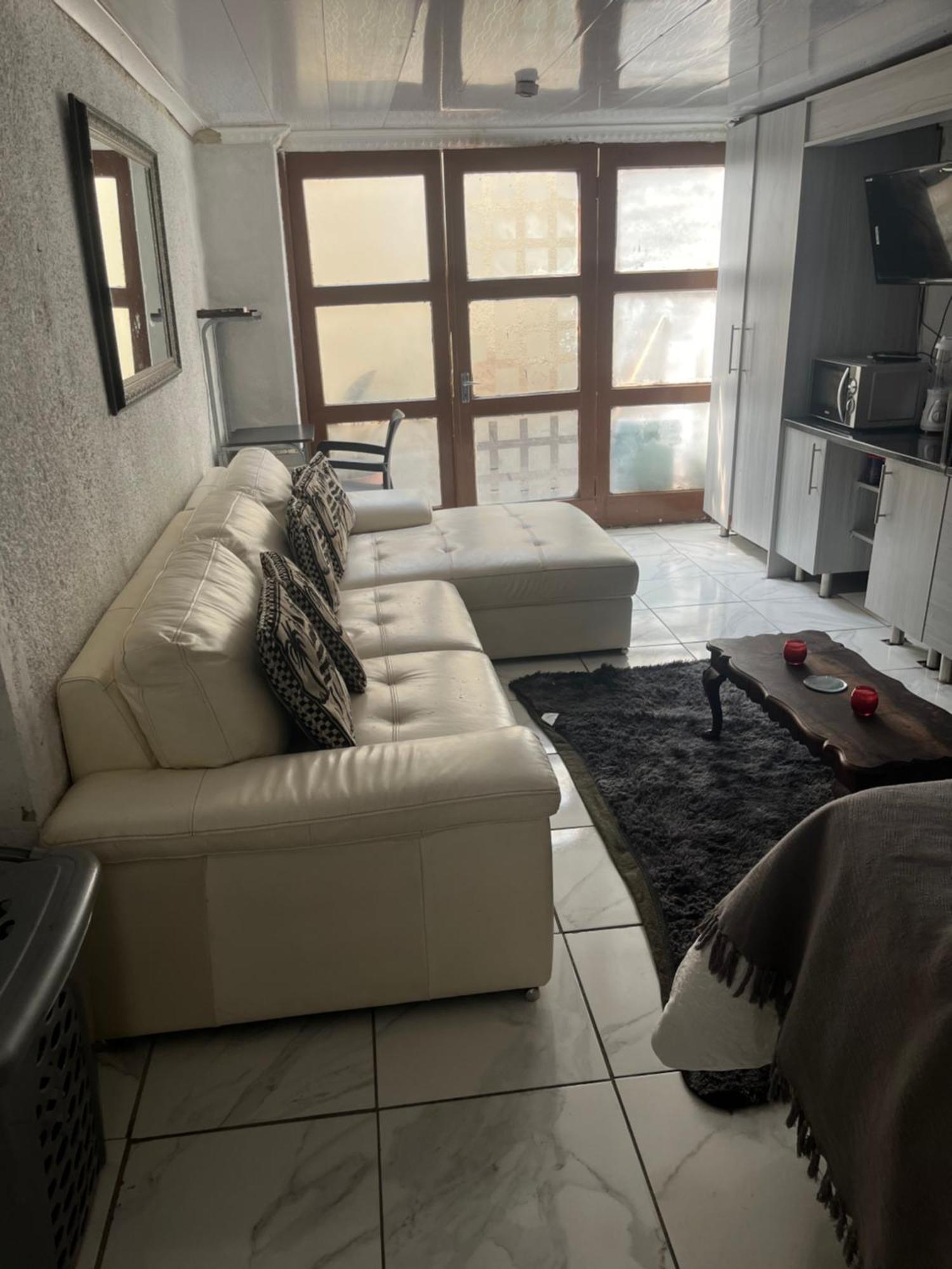 An Elegant Away From * Johannesburg