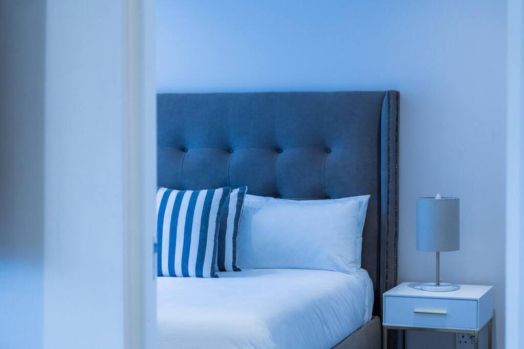 Outstanding 2br Sandton With A View * Johannesburg