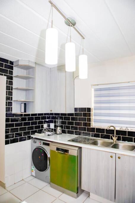 Apartment 2 Bedroom Sandton