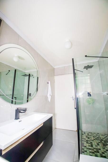 2 Bedroom Sandton Apartment
