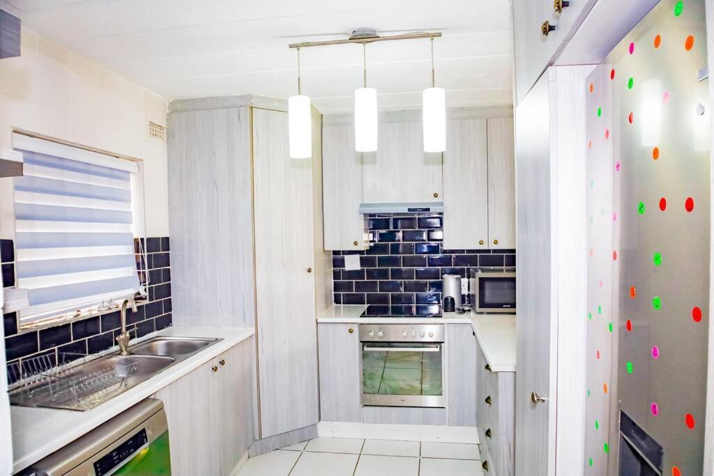 2 Bedroom Sandton Apartment Johannesburg