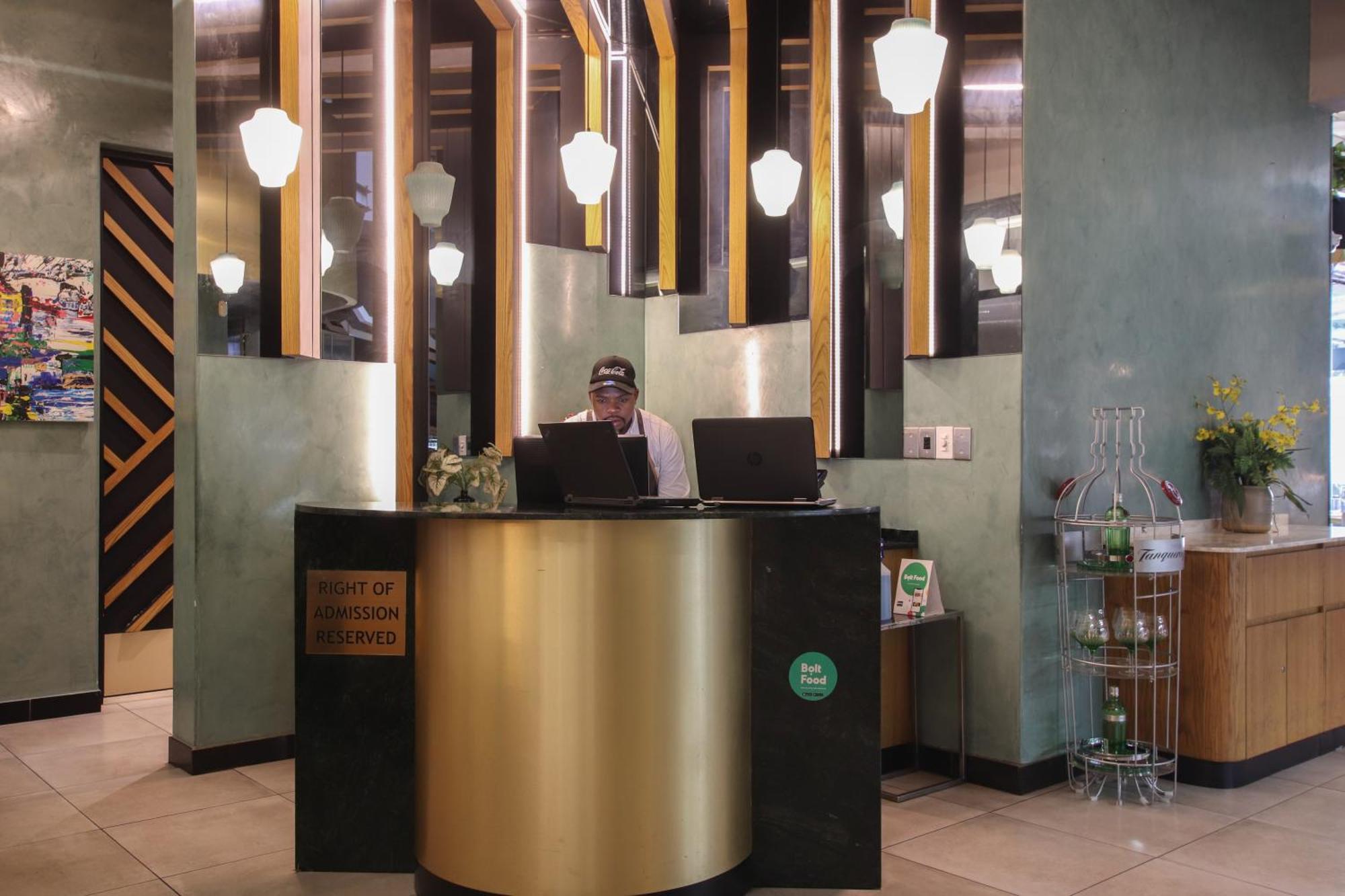 Hotel Cgrsa Sandton