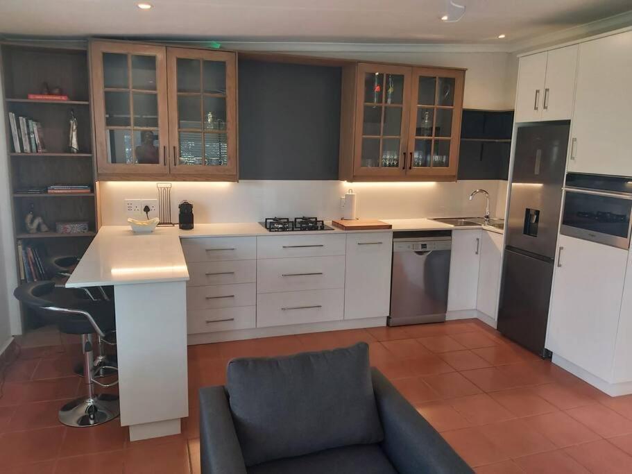Fernpark Cottage, Fresh & Modern * Johannesburg