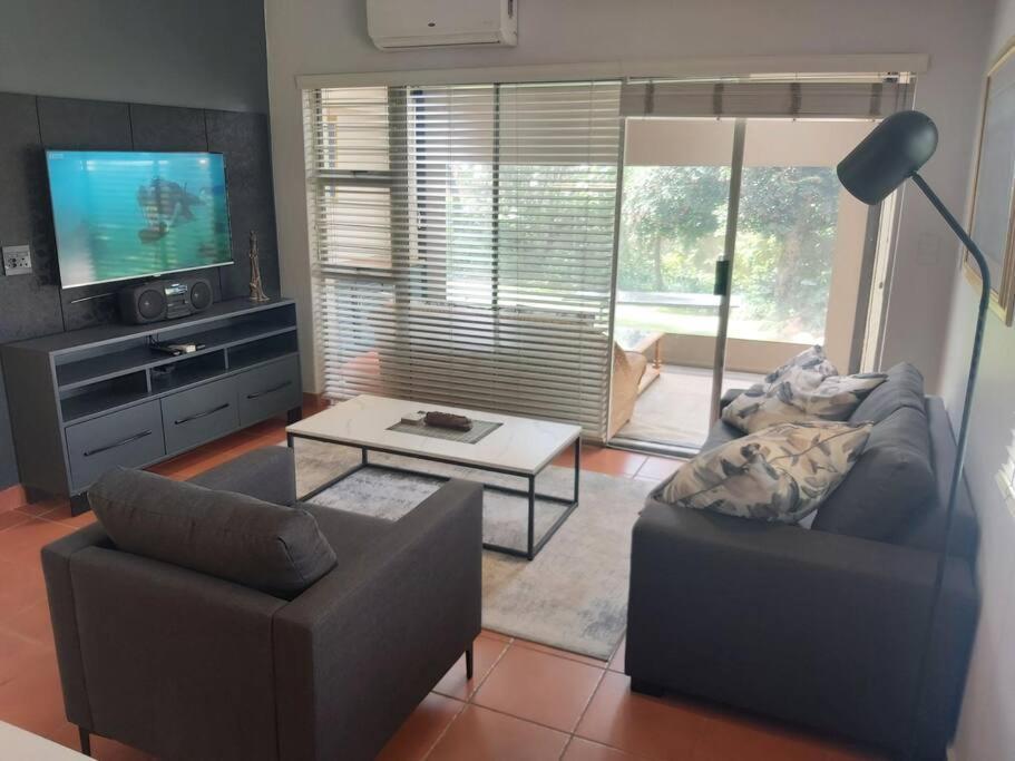 Fernpark Cottage, Fresh & Modern