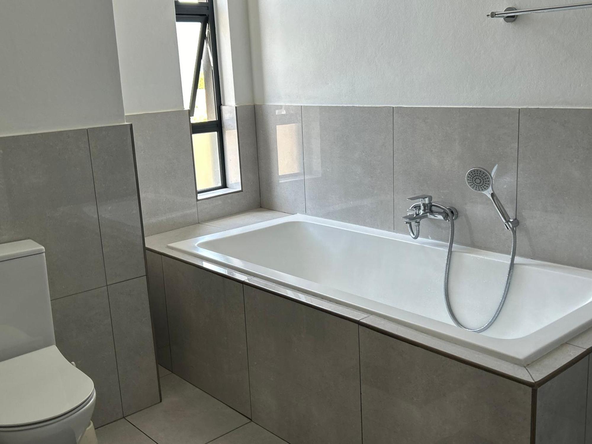 Lilly's Platinum - 1 Bedroom Back Up Power * Johannesburg