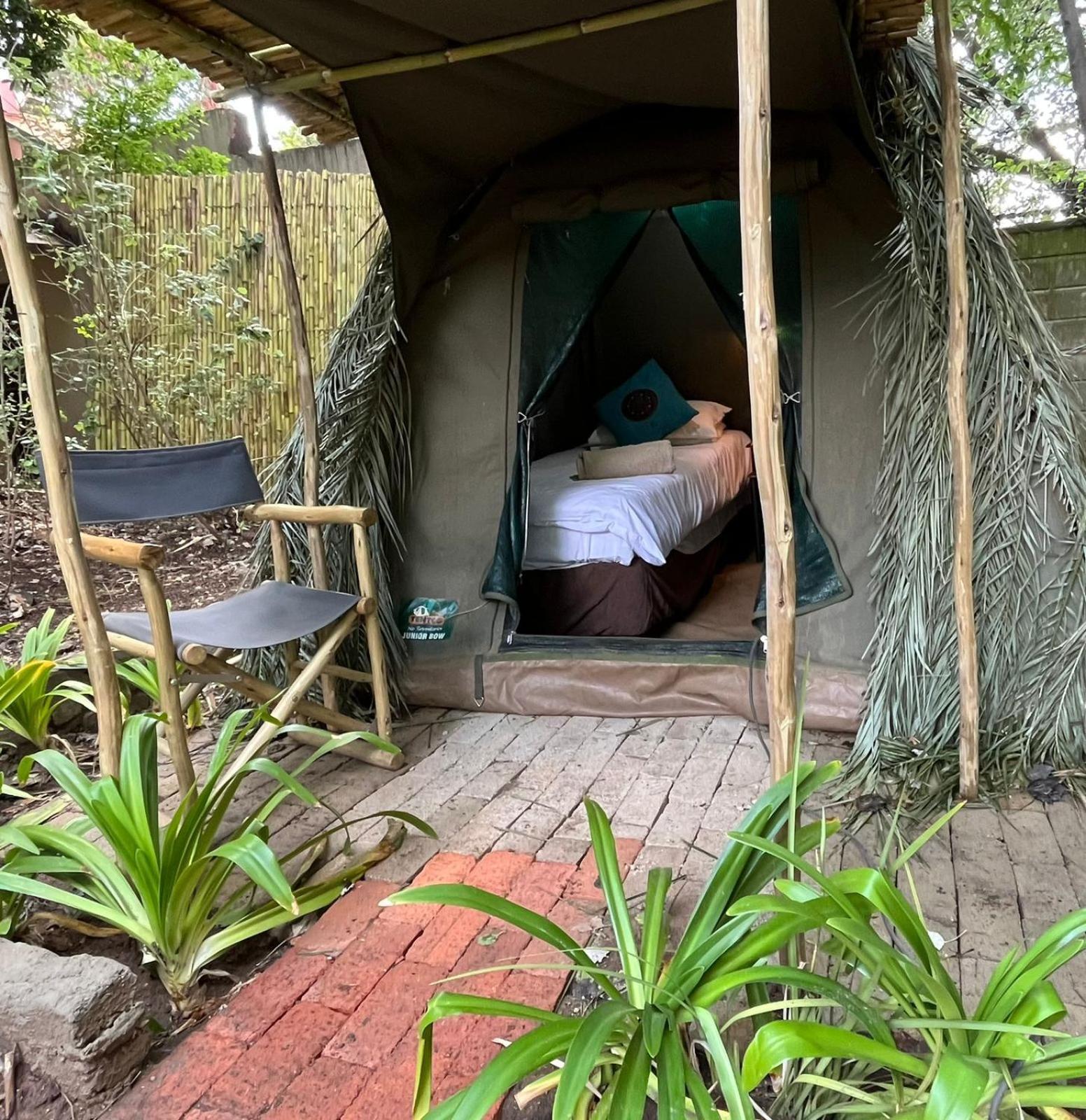 Luxury tent Sandton Safari Camp *