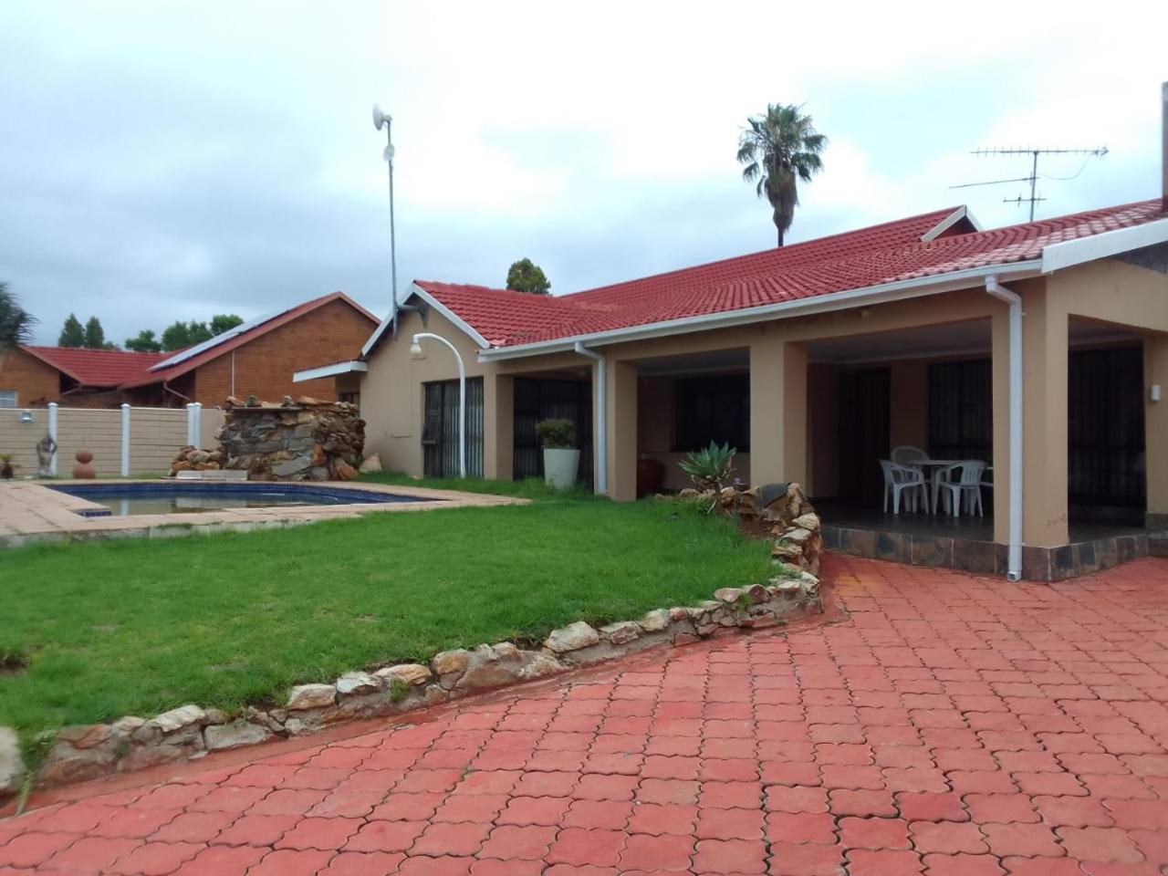 Guest house Garden View Fleurhof Johannesburg