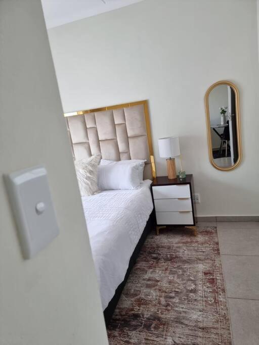 Crestline2 At Emeraldskye Apartment Johannesburg
