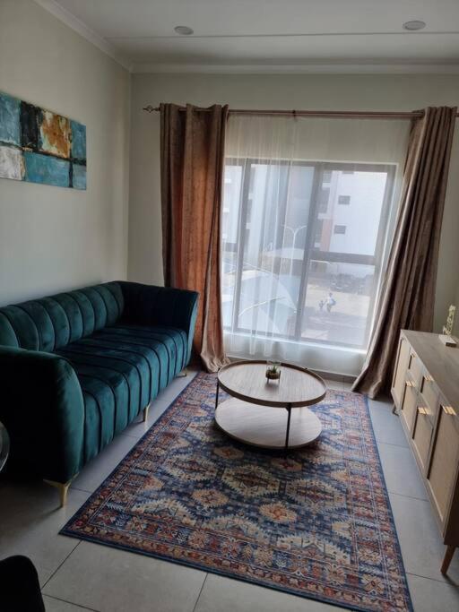 Apartment Crestline2 At Emeraldskye Johannesburg