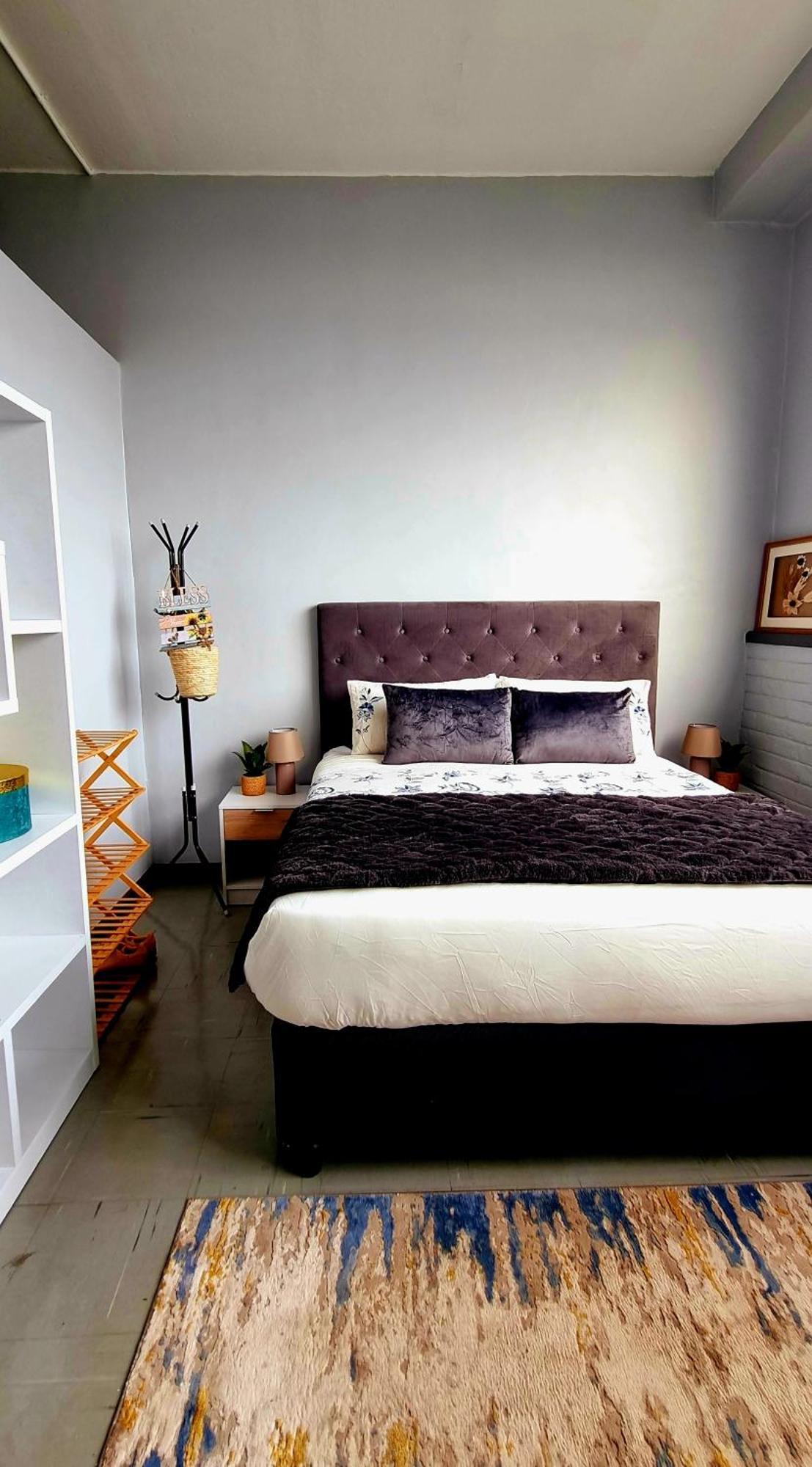 Apartment Peaceful Cave In The Midst Of It *