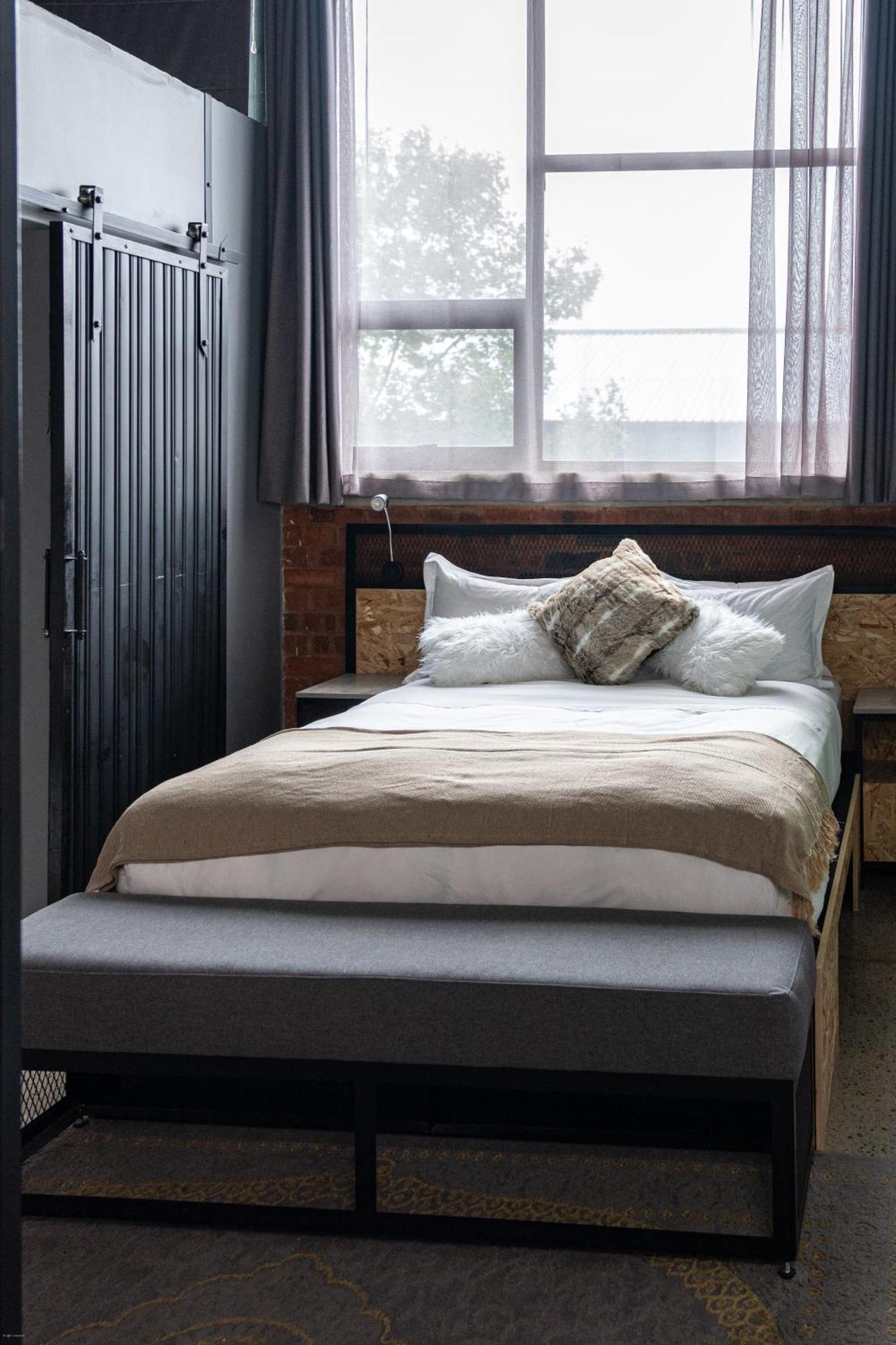 Lilian Lofts & Apartment *