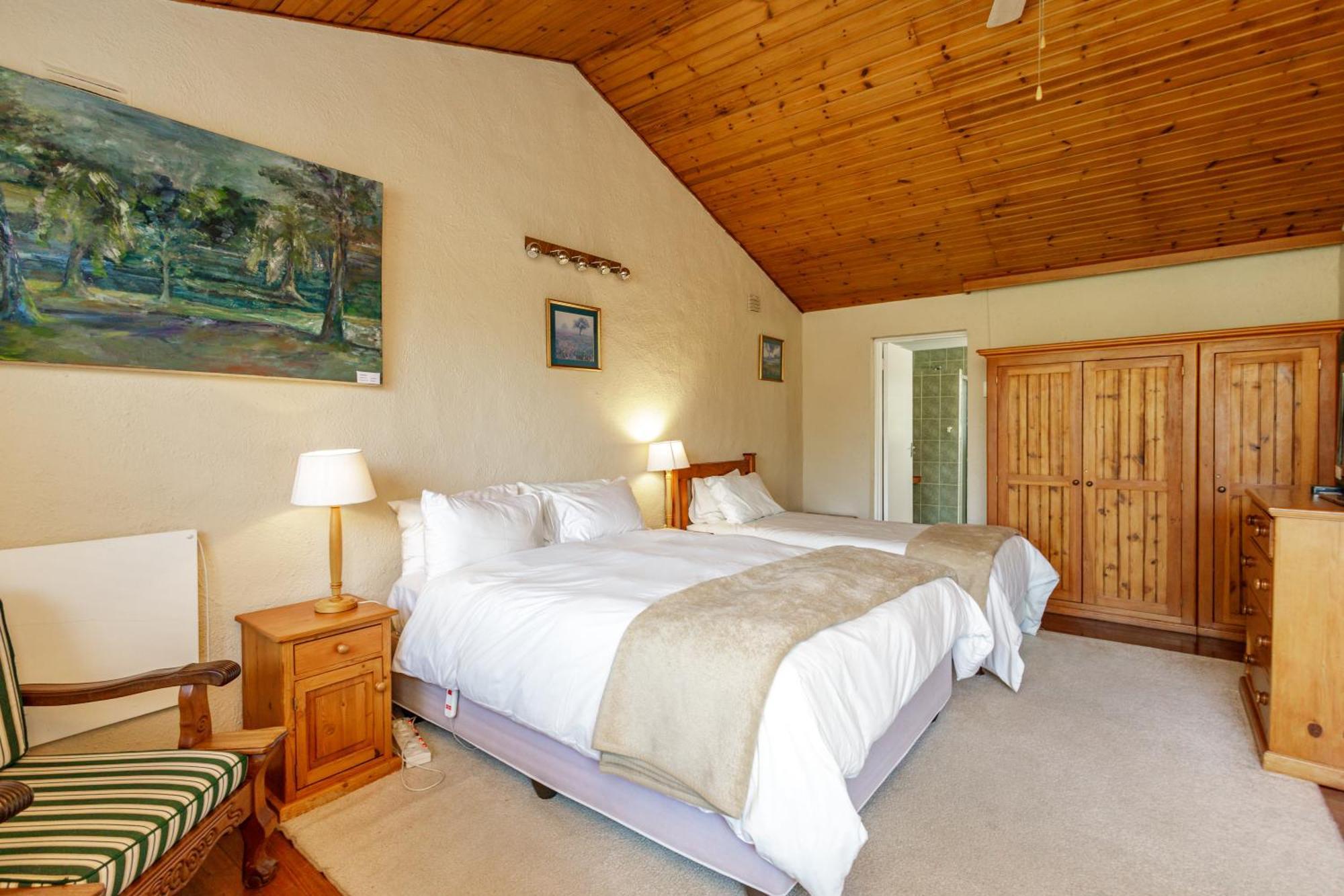 Owls Loft Guest house *