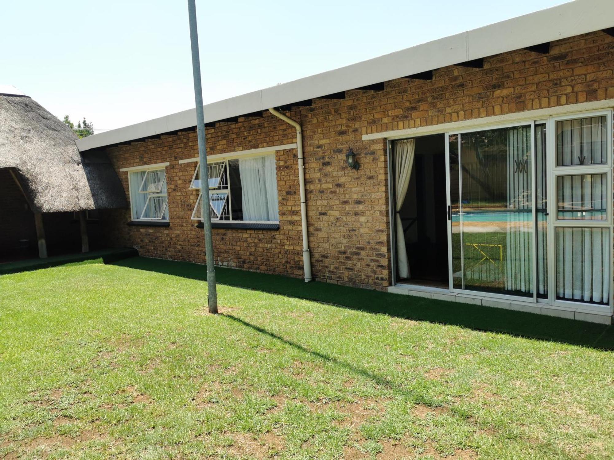 Exclusive Private In Joburg No Loadshedding Homestay *