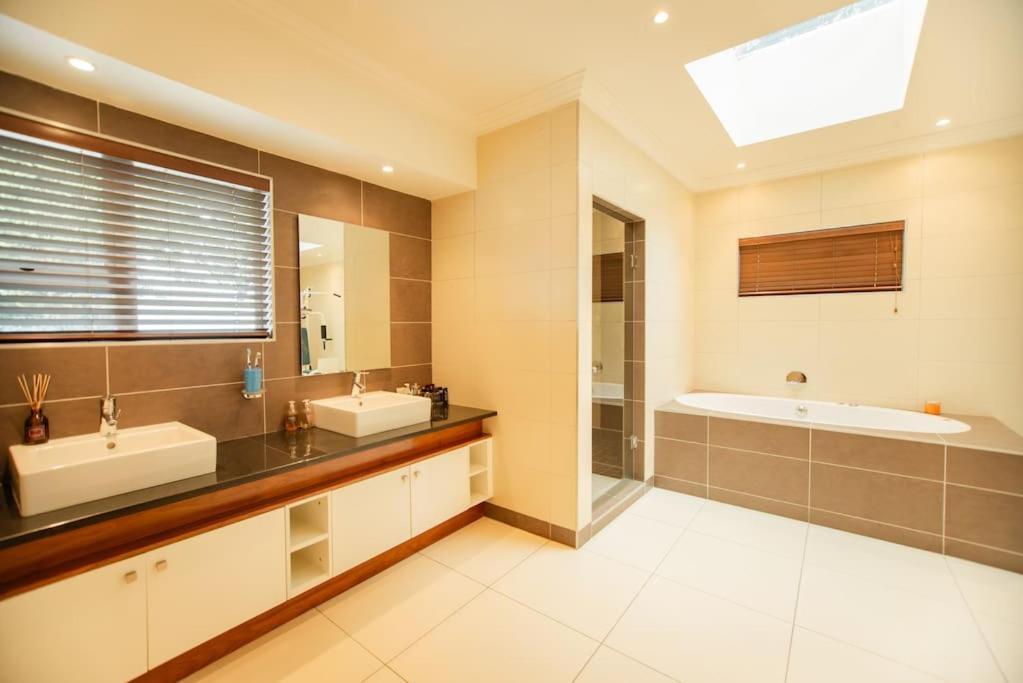 Biệt thự Ule Atinuke. Johannesburg