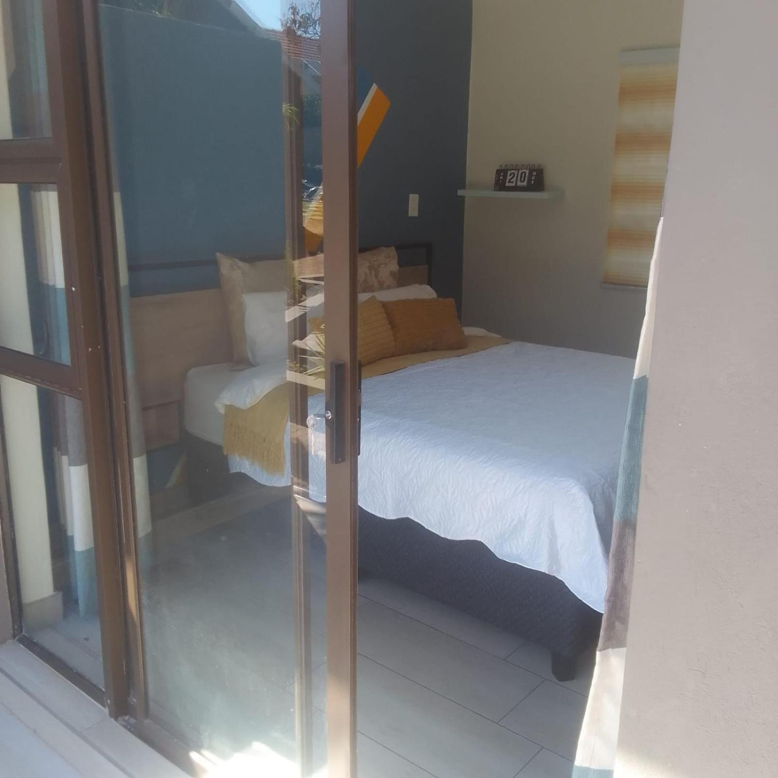 Dulcomb Guest house *
