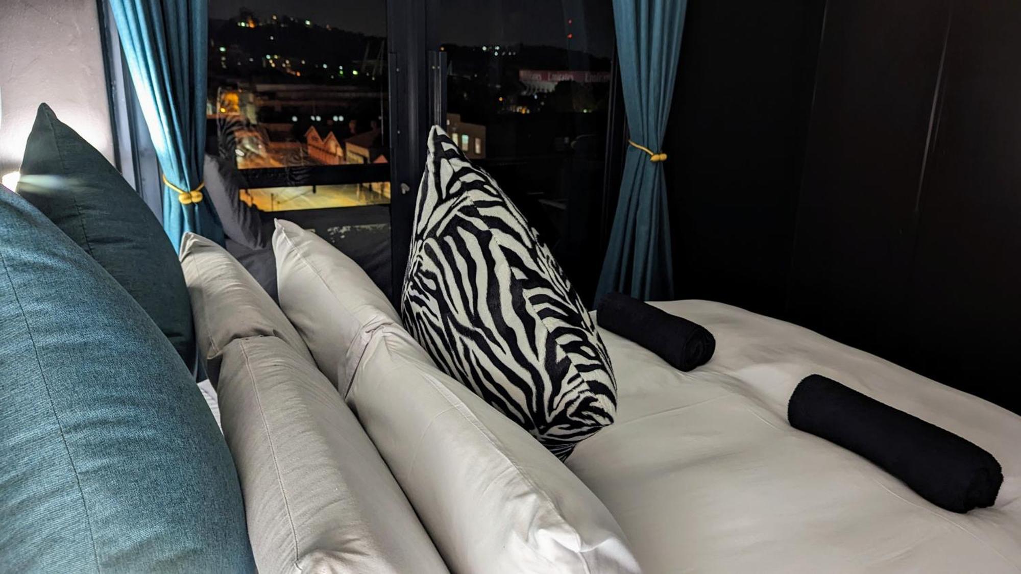 Apartment The Jozi Embassy - A Hallmark House Johannesburg