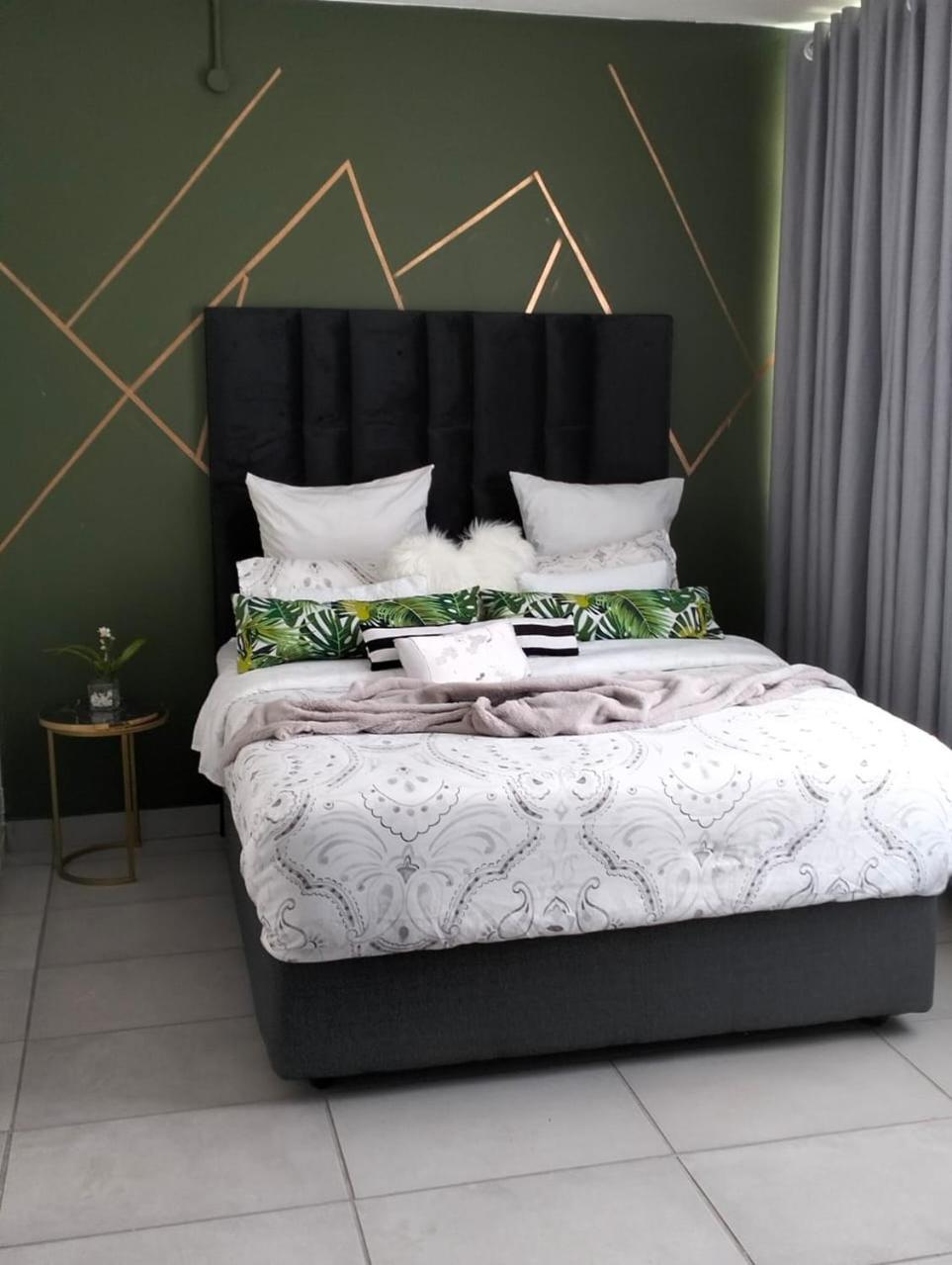 @derricks Luxury 2